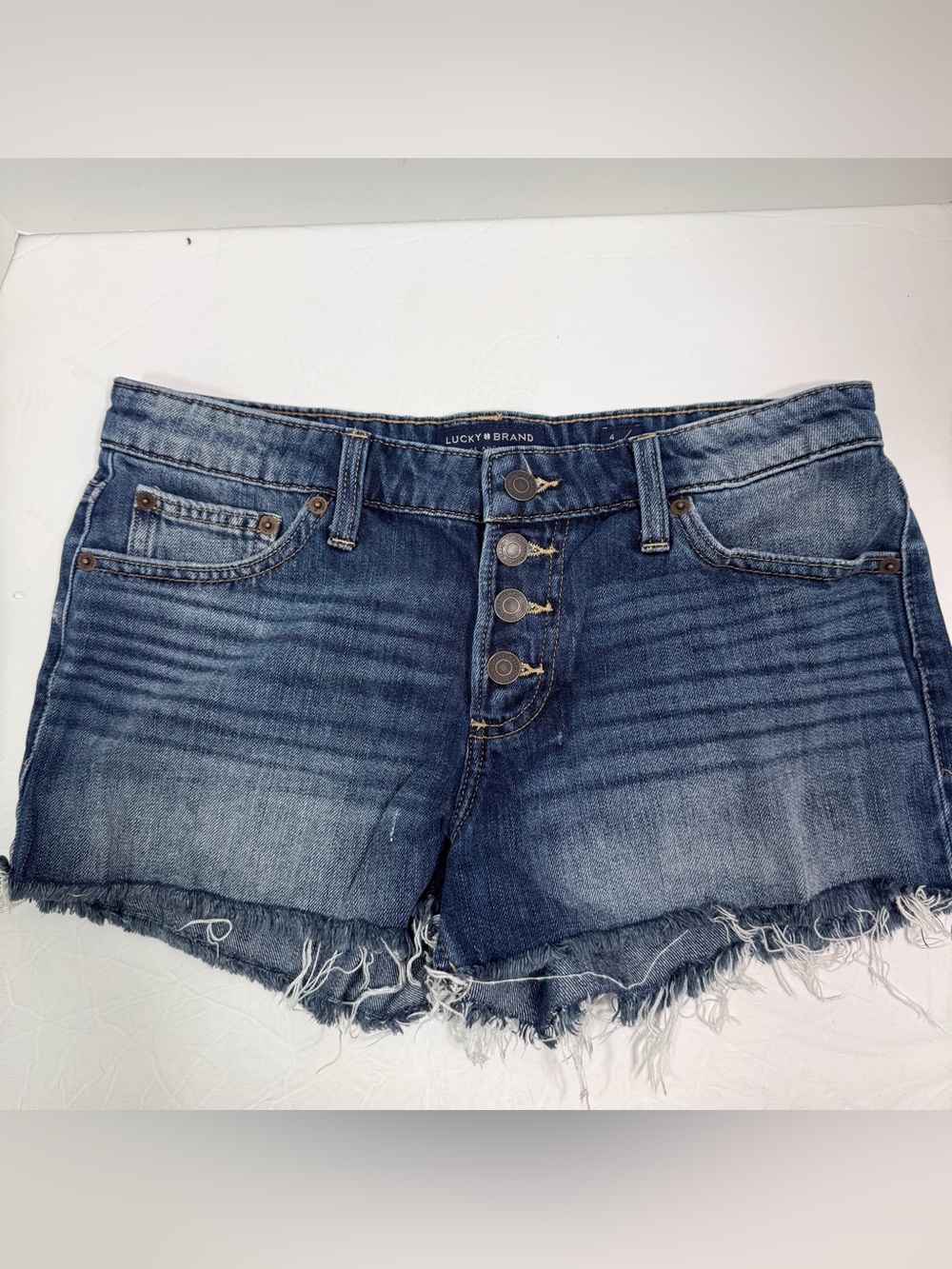 Lucky Brand Frayed Hem Button-Front Denim Shorts in Blue